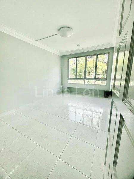 Executive HDB for Rent in  311 Tampines Street 33 - Image 5